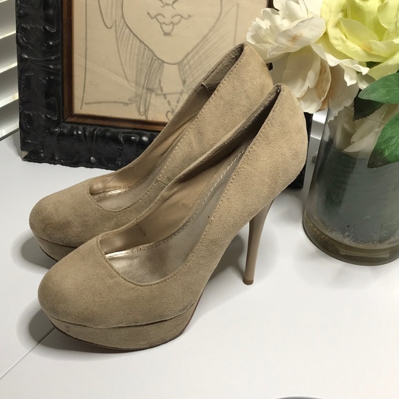Tan Suede High Heels - Picture 1 of 4